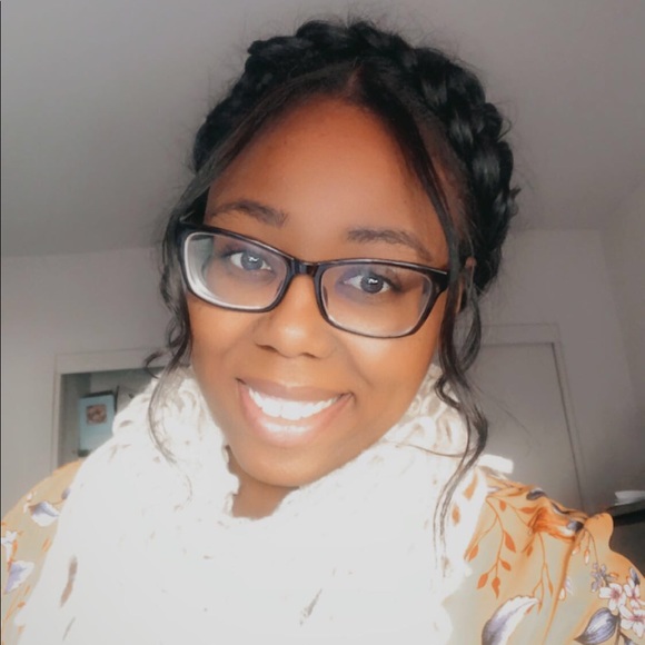 Meet your Posher, Cy - Picture 4 of 8